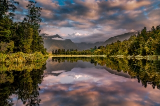 Barrien Peter Digital Projected Set A Grade 9 MT Cook in Lake Matheson 1 320x240 September 2022   Reflections