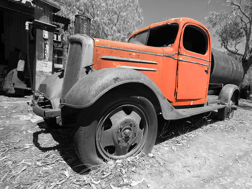  2015   Monthly Competition: Selective Colour