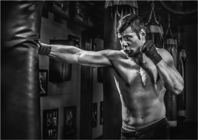 Left Hook Lou Marafioti EFIAPg GMAPS Highly Commended 8 640x480 August 2026   Sports Photography